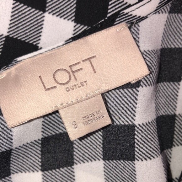 LOFT size small black checkered ruffle top - Picture 3 of 5